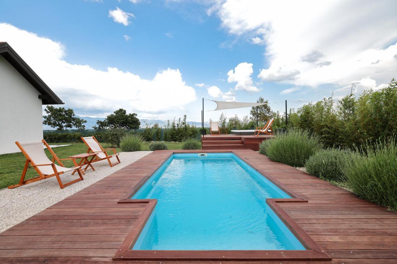 Villa Ena With Pool & Jacuzzi Donji Kasic Exterior photo