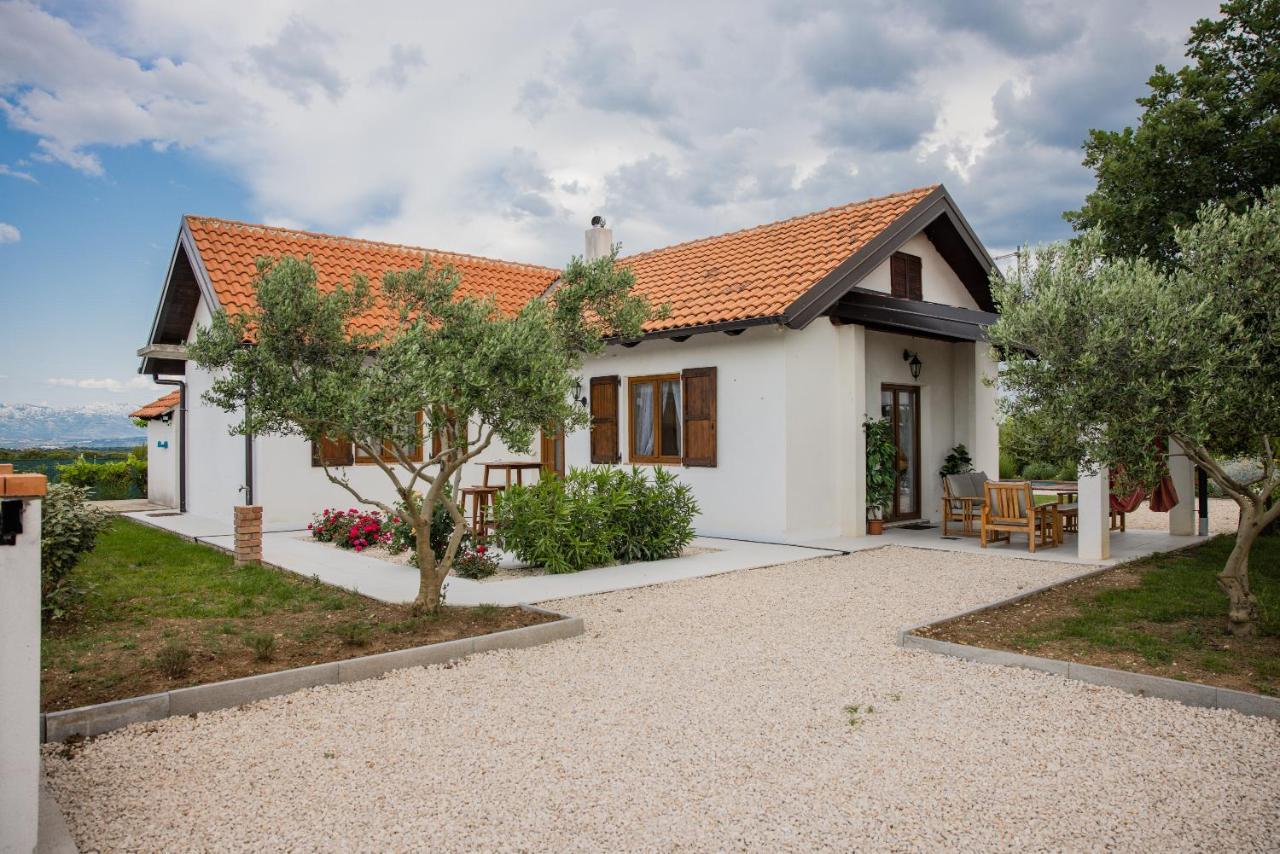 Villa Ena With Pool & Jacuzzi Donji Kasic Exterior photo