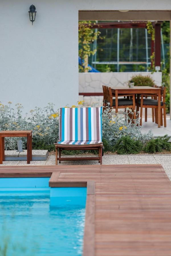 Villa Ena With Pool & Jacuzzi Donji Kasic Exterior photo