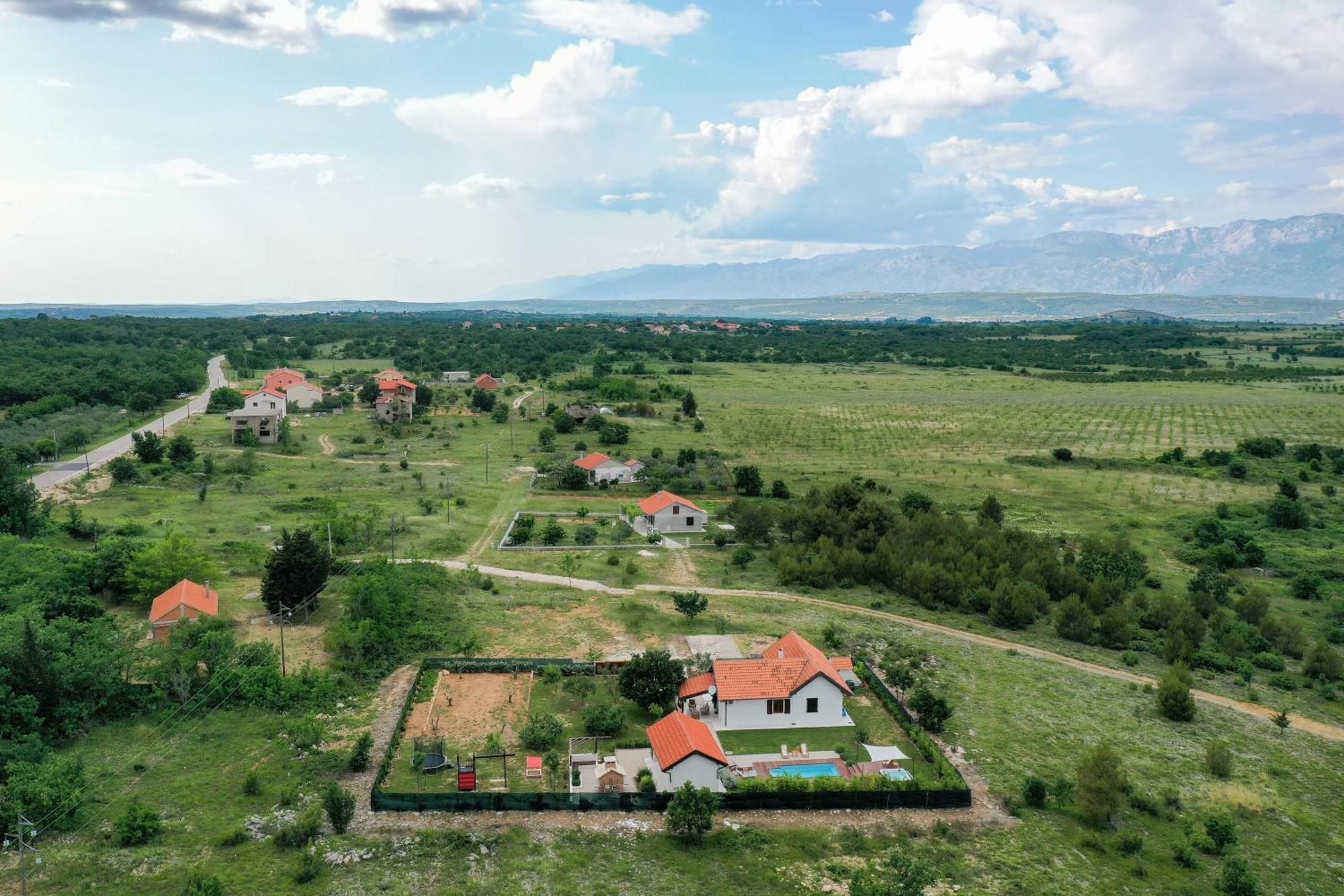 Villa Ena With Pool & Jacuzzi Donji Kasic Exterior photo